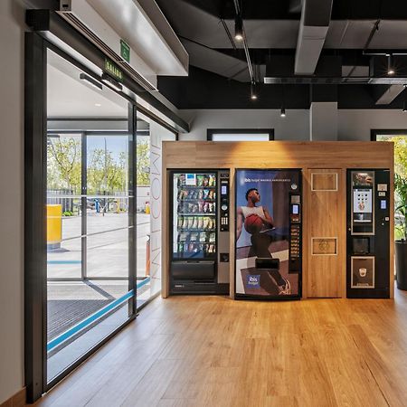 Ibis Budget Madrid Aeropuerto Экстерьер фото
