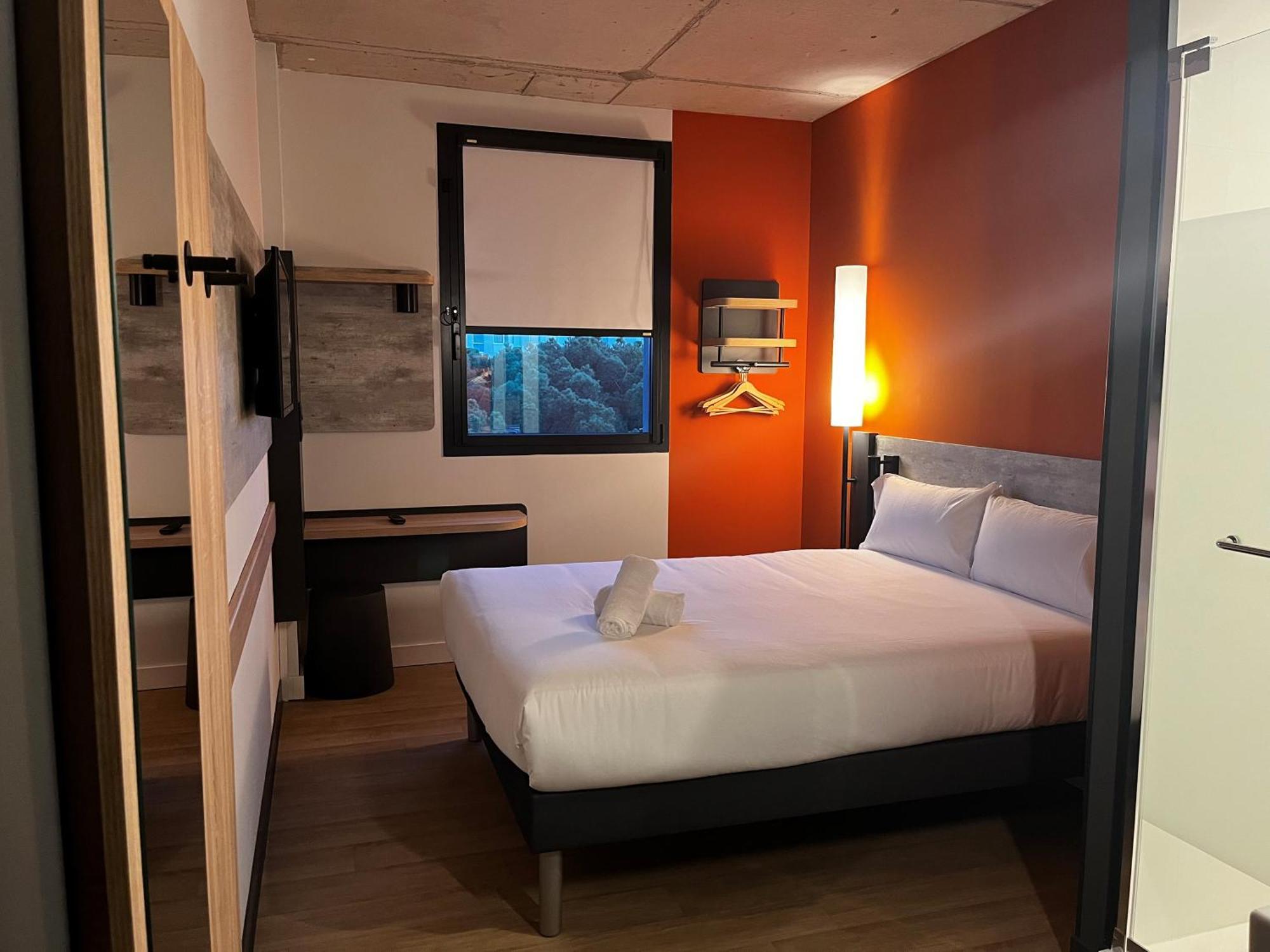 Ibis Budget Madrid Aeropuerto Экстерьер фото
