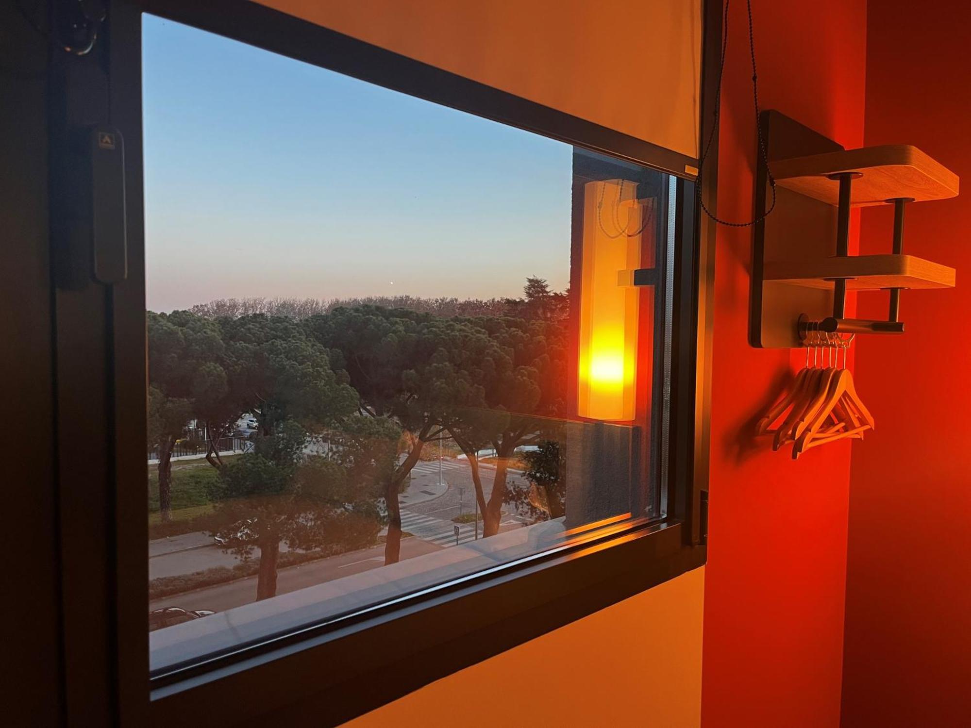 Ibis Budget Madrid Aeropuerto Экстерьер фото