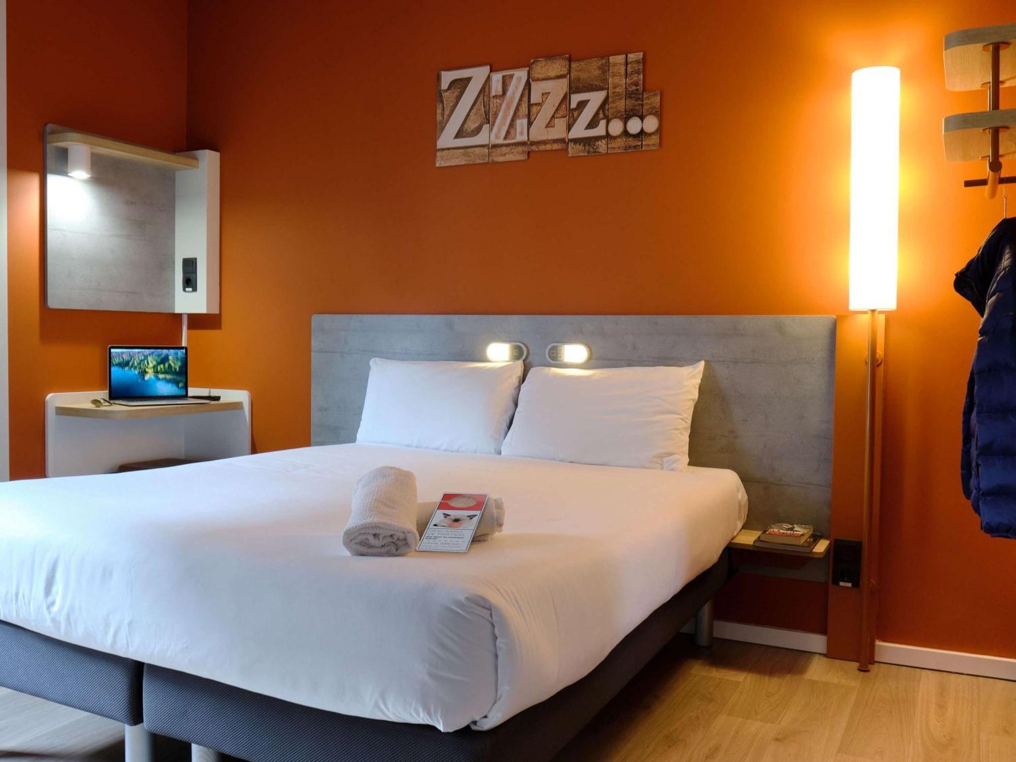Ibis Budget Madrid Aeropuerto Экстерьер фото