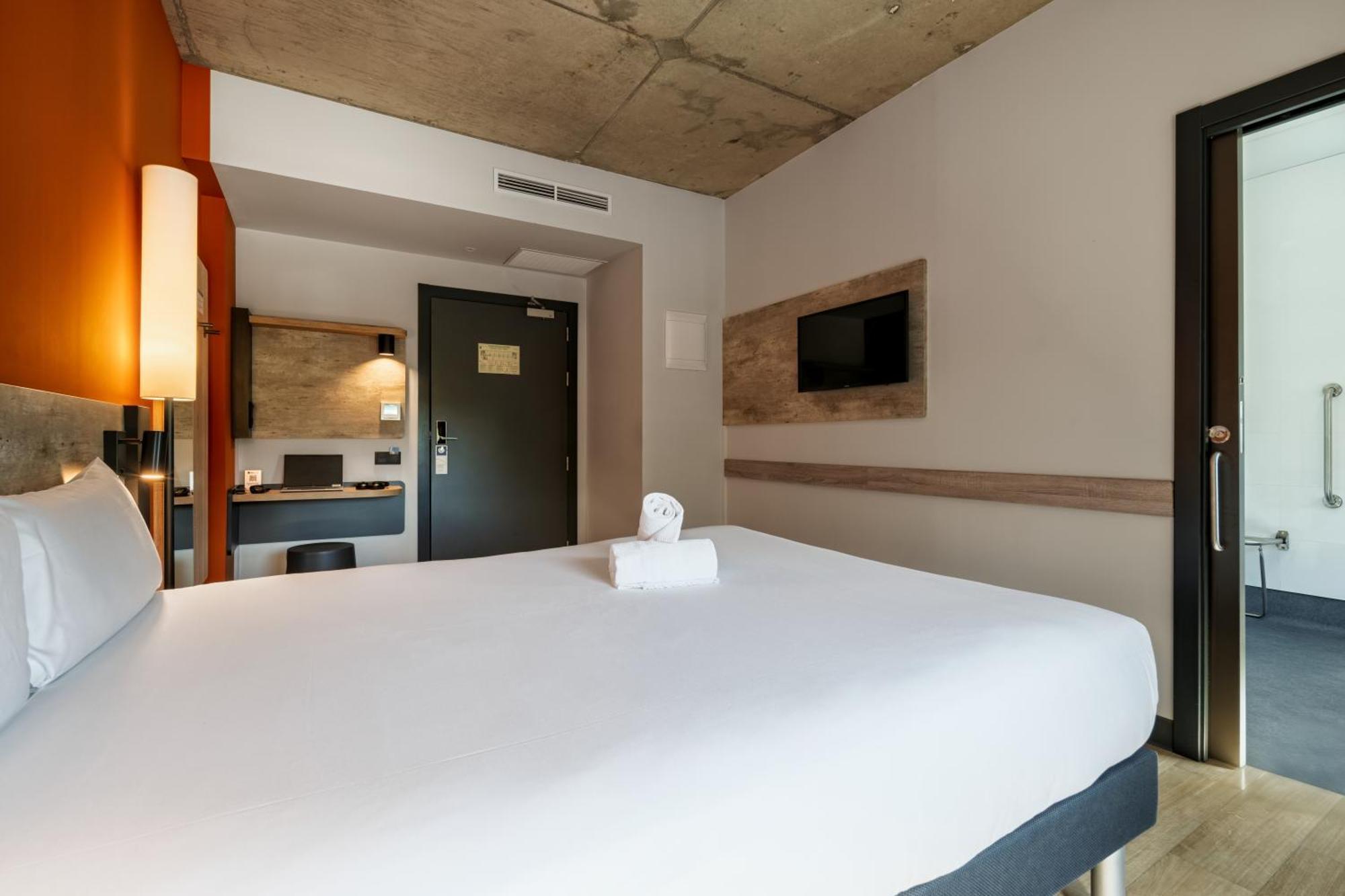 Ibis Budget Madrid Aeropuerto Экстерьер фото
