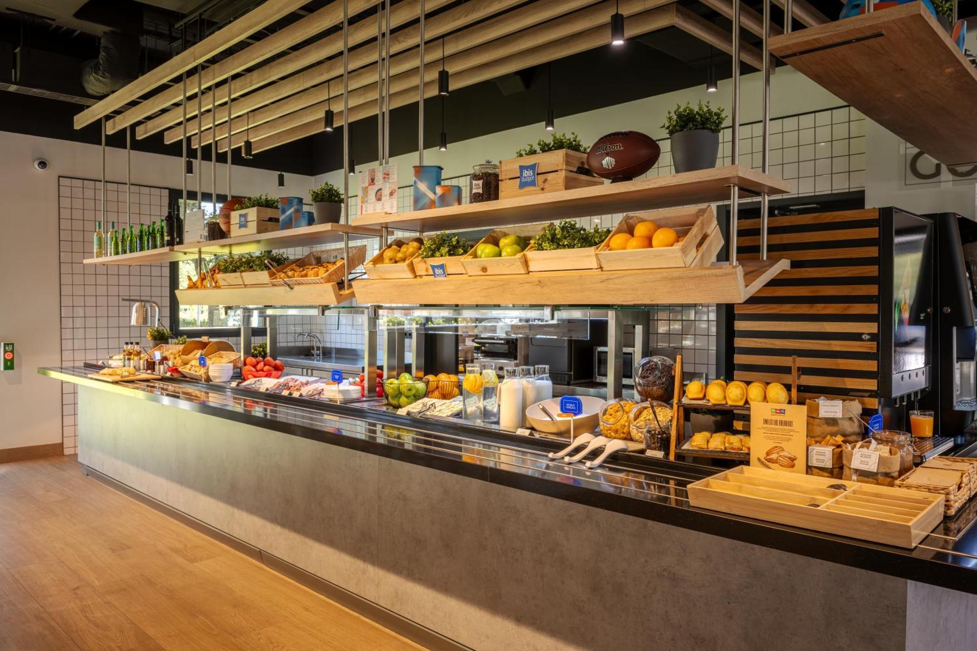 Ibis Budget Madrid Aeropuerto Экстерьер фото