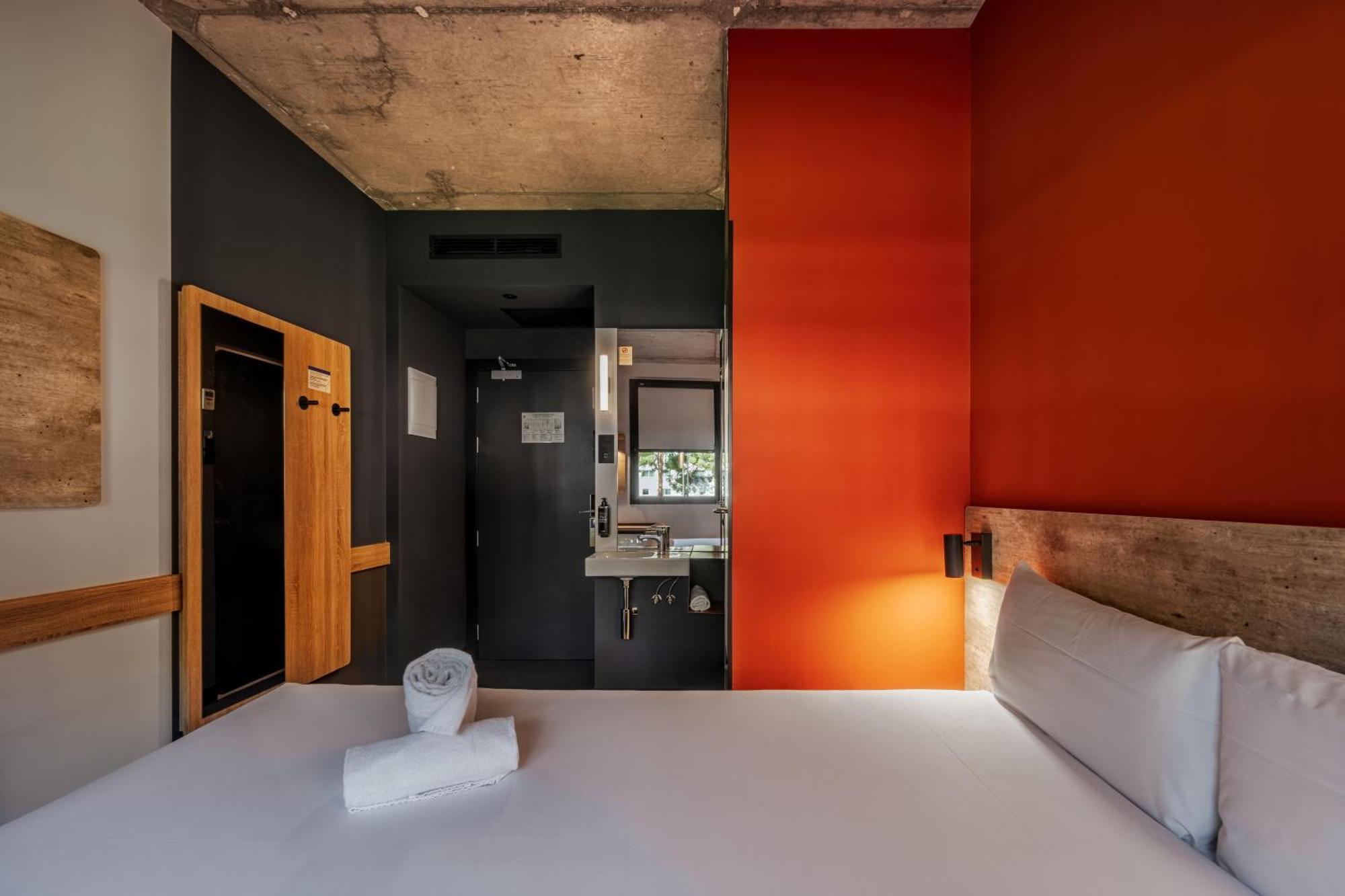 Ibis Budget Madrid Aeropuerto Экстерьер фото